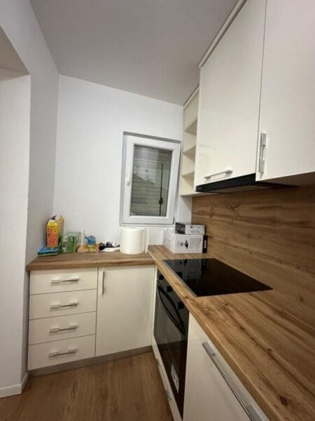 Shitet Apartament 1+1 – Rruga Irfan Tomini