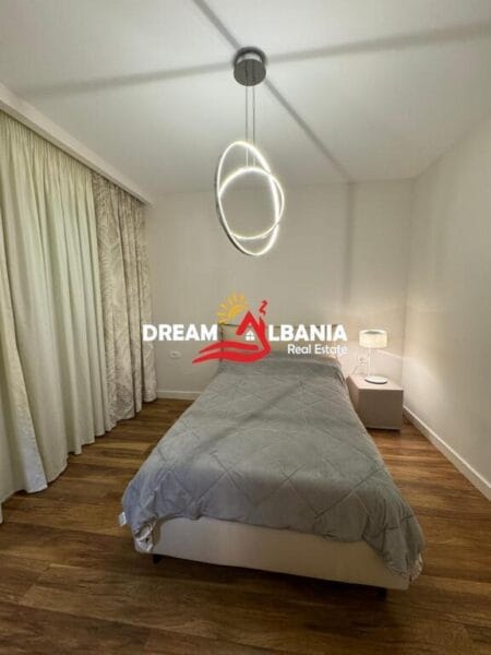 Apartament Luksoz 3+1+2 wc ne shitje ne Bllok, prane Sky Tower ne Tirane