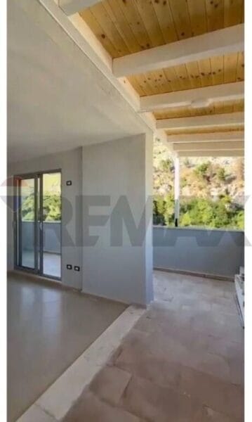 Apartament 2+1- Për Shitje - Shëngjin, Lezhë