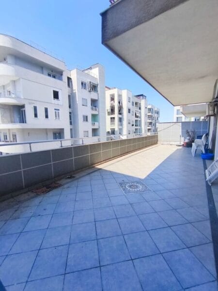 Apartament për Shitje 120 m² + Verandë 50 m² në Durrës, Stacioni i Trenit
