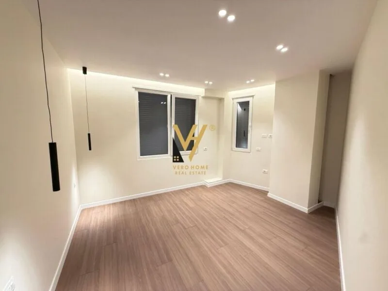 SHITET APARTAMENT 2+1+BLK TEK MARTENITETI I RI