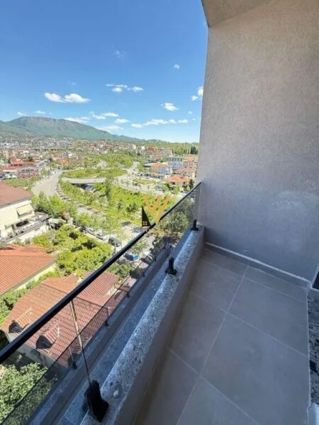 SHITET APARTAMENT 2+1+BLK TEK MARTENITETI I RI