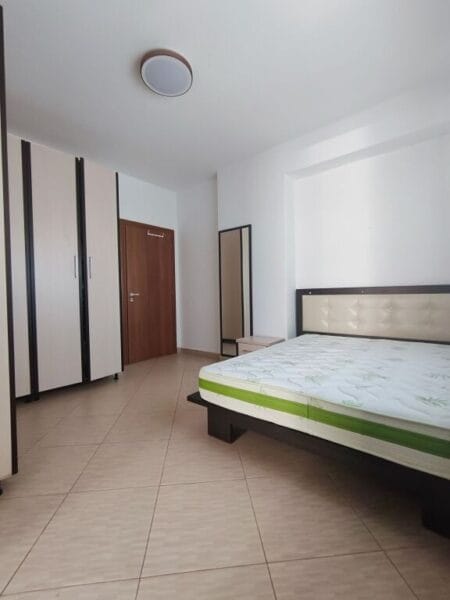 Apartament për Shitje 120 m² + Verandë 50 m² në Durrës, Stacioni i Trenit