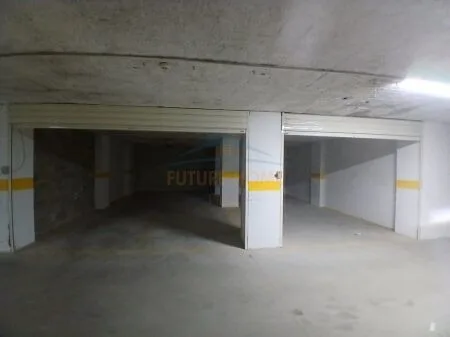 Rruga E Kavajes, Ndertimi Galeria Roma, Shitet Post Parkimi Ne Katin -2!