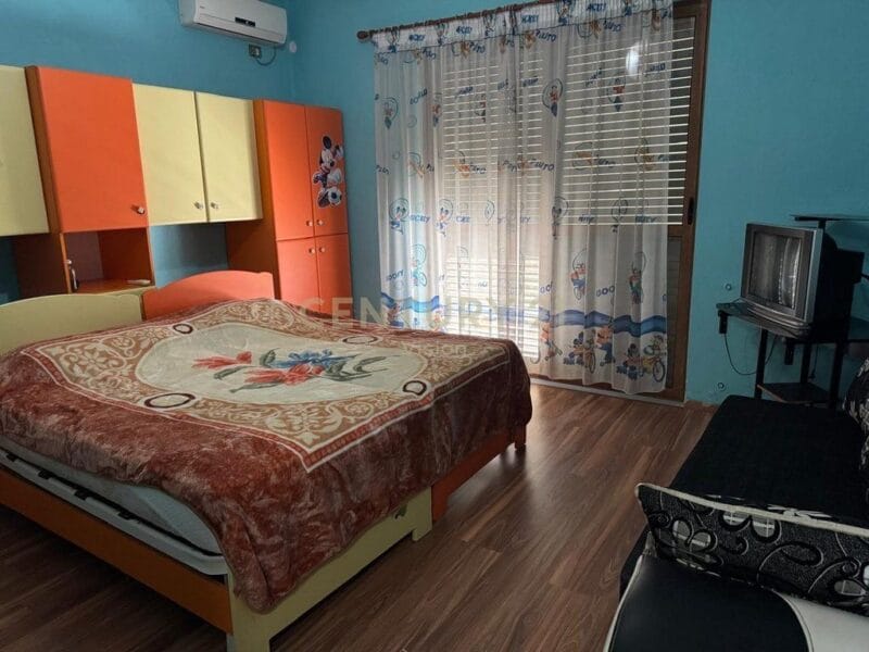 Vilë 3-kateshe për shitje në Dergut, Shkoder