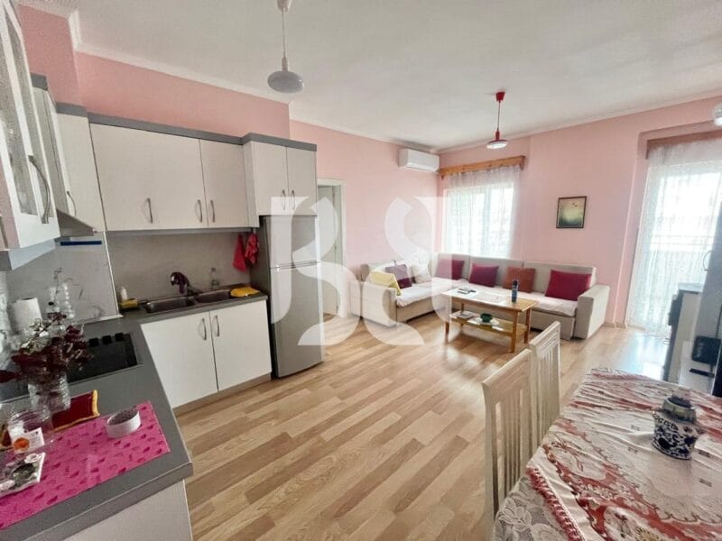 SHITET APARTAMENT 2+1 ME PAMJE BALLORE NGA LIQENI NË POGRADEC
