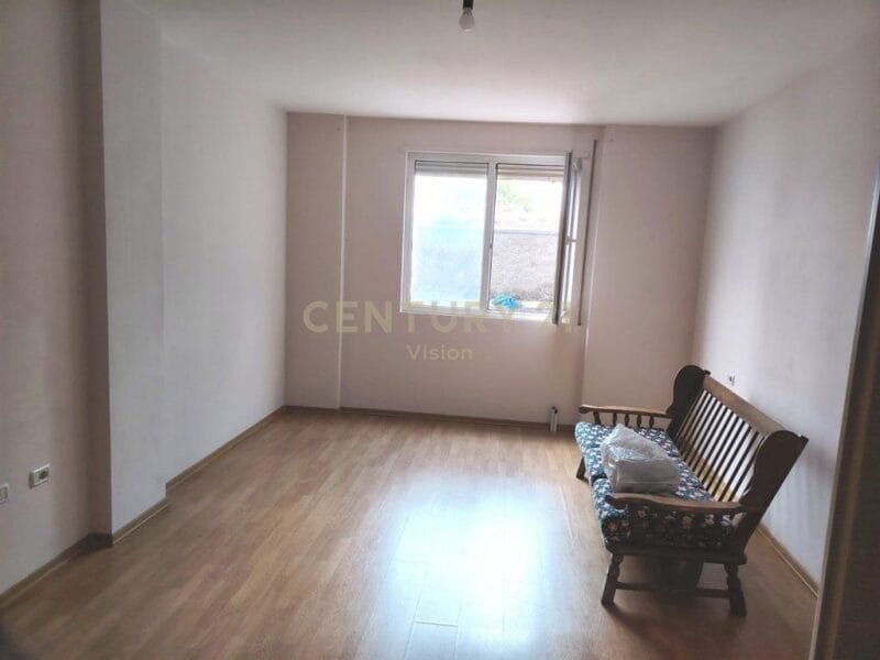 Apartament 1+1 për shitje Qendër Shkodër