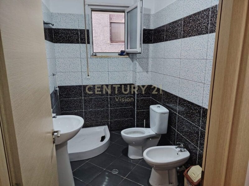 Apartament 1+1 për shitje Qendër Shkodër