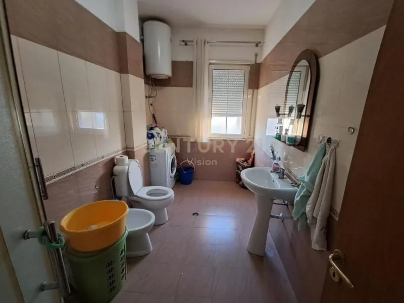 Apartament 2+1 Për Shitje në qendër ,Shkodër